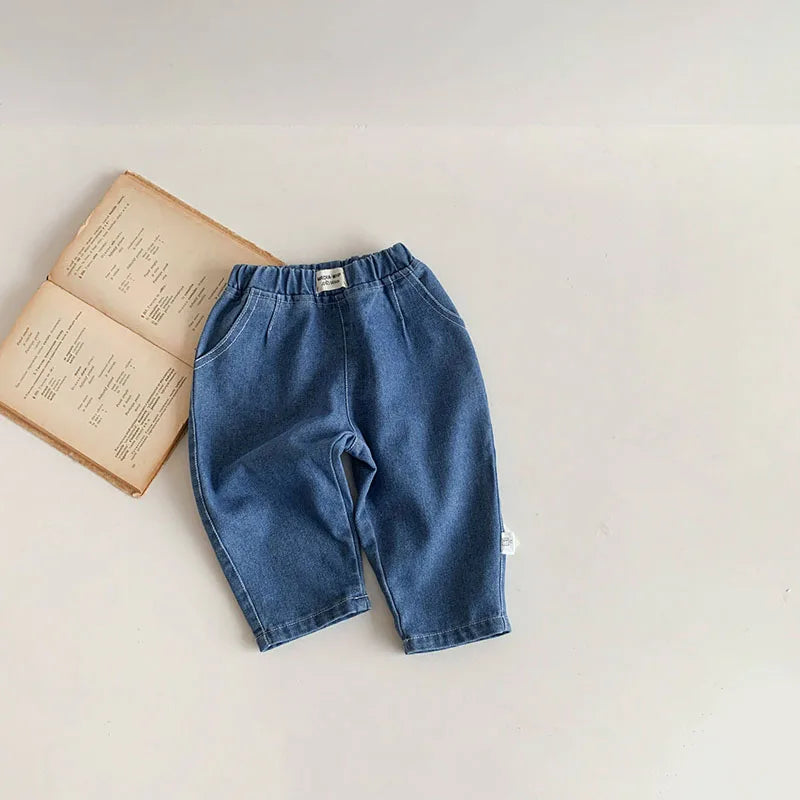 2024 New Denim Blue Versatile Toddler Baby Jeans Solid Trendy Korean Style Spring Children Boys Grils Pants